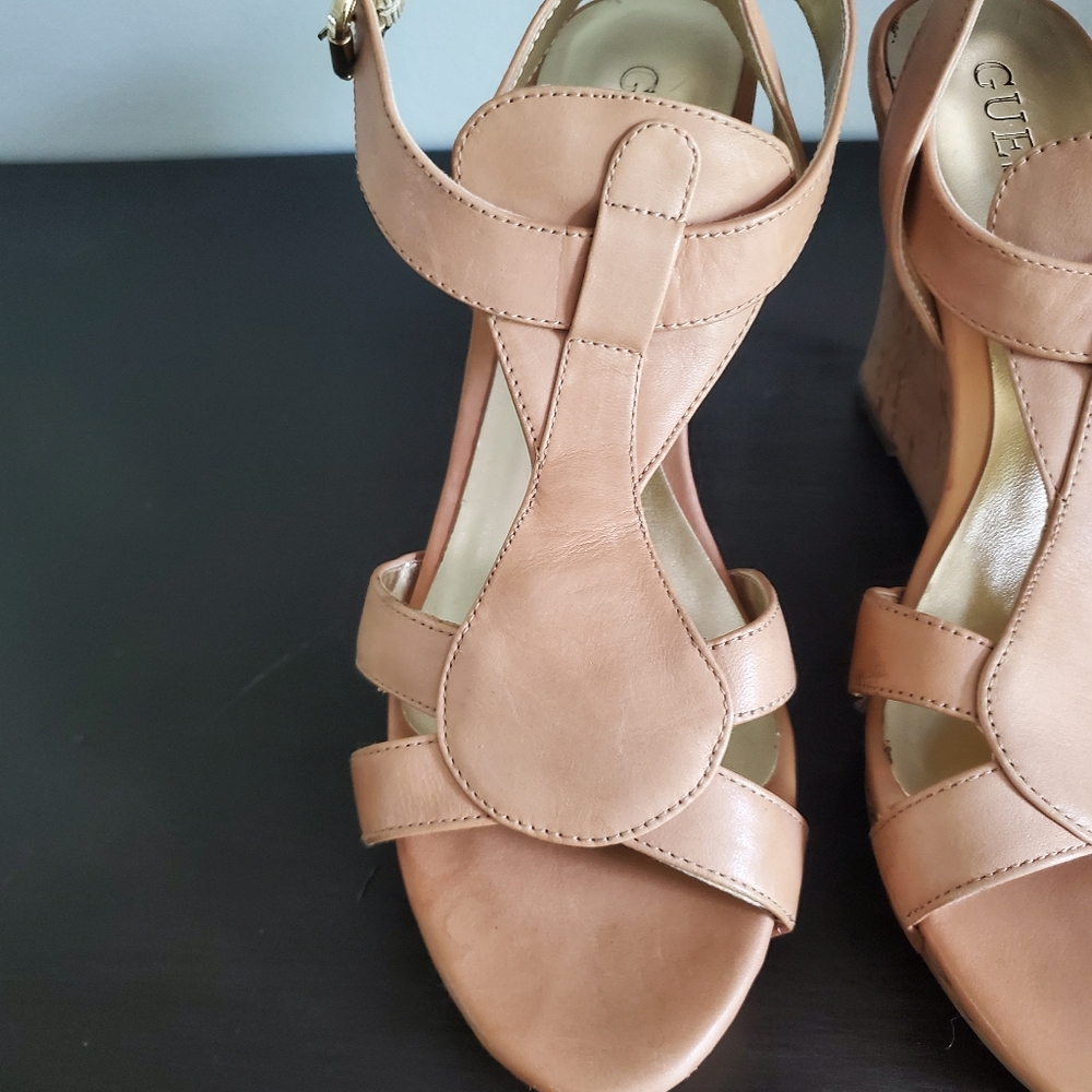 Guess tan wedge sandals size 8M - Picture 10 of 10